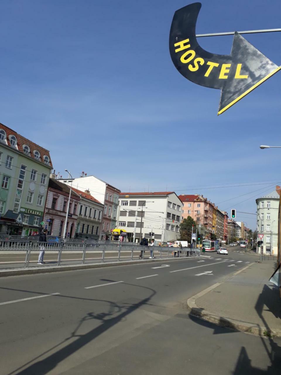 Ruta 80 Hostel Brno Bagian luar foto