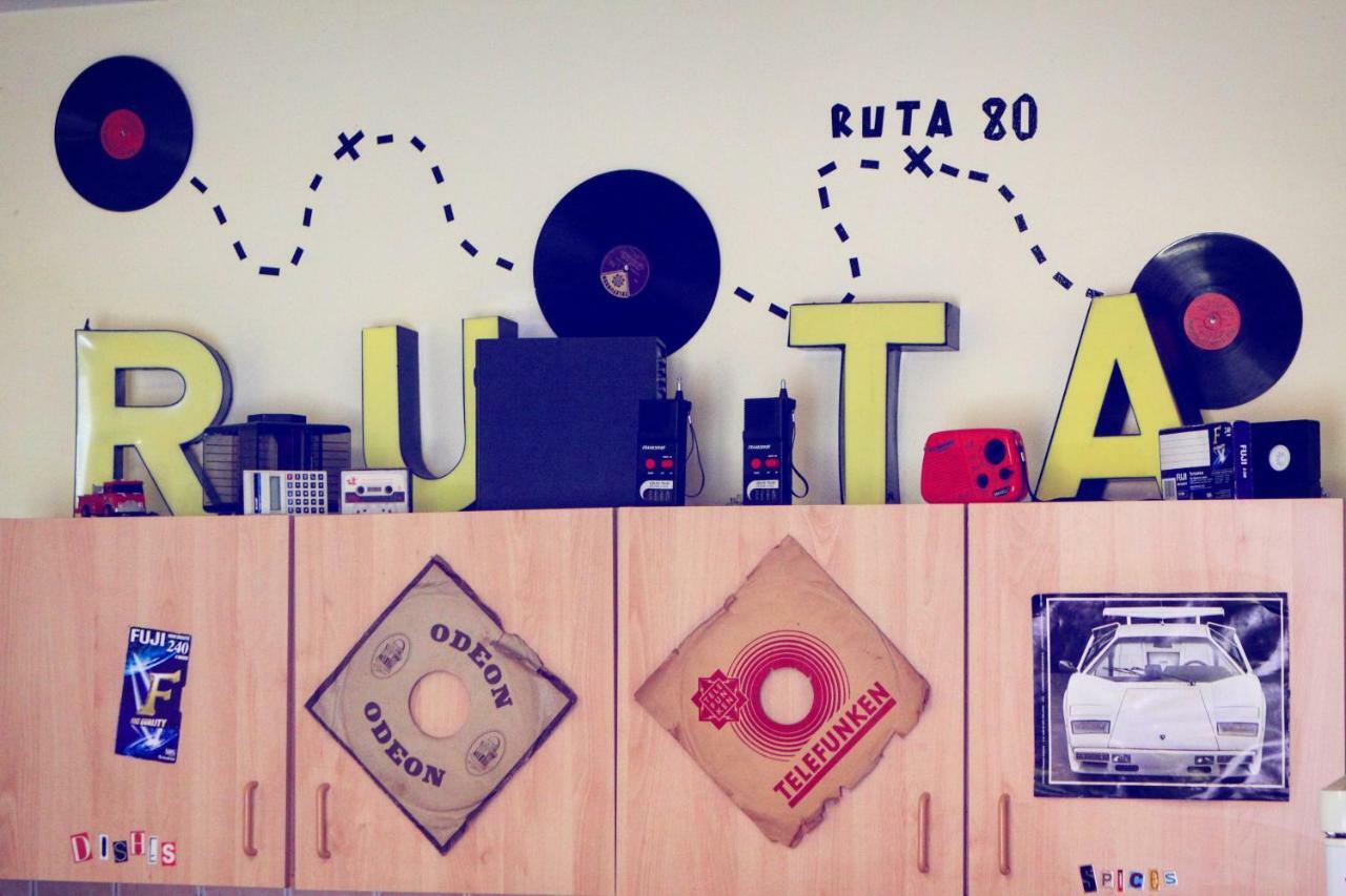 Ruta 80 Hostel Brno Bagian luar foto
